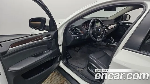 BMW X6 2013 thumb 10