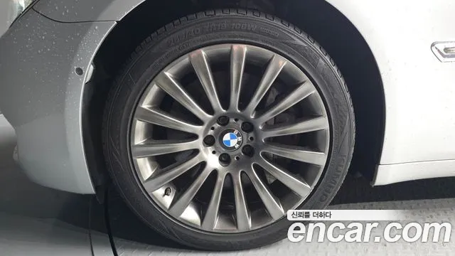 BMW 7 серии 2010 thumb 4