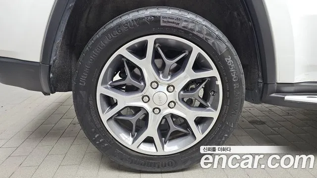 Jeep Grand Cherokee 2019 thumb 9