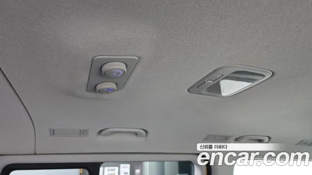 Hyundai Staria 2020 thumb 5
