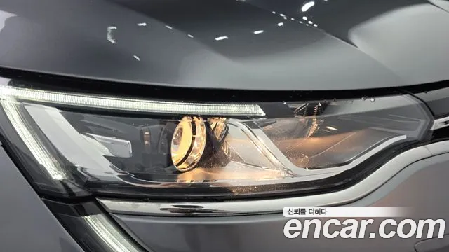 Renault SM6 2018 thumb 12