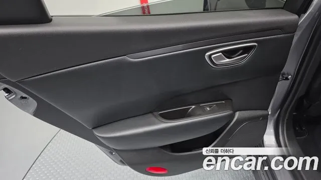 Renault SM6 2018 thumb 3