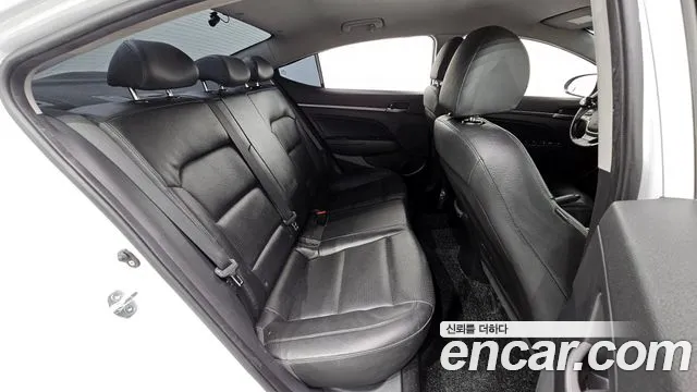 Hyundai Avante 2018 thumb 8