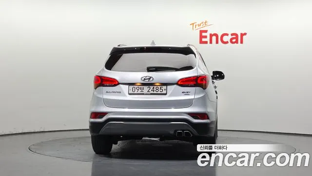 Hyundai Santafe 2017 thumb 12