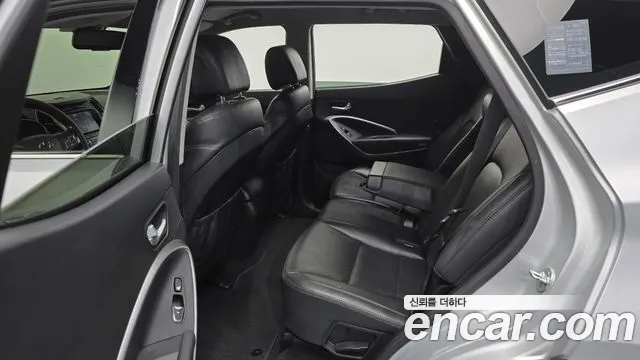 Hyundai Santafe 2017 thumb 7
