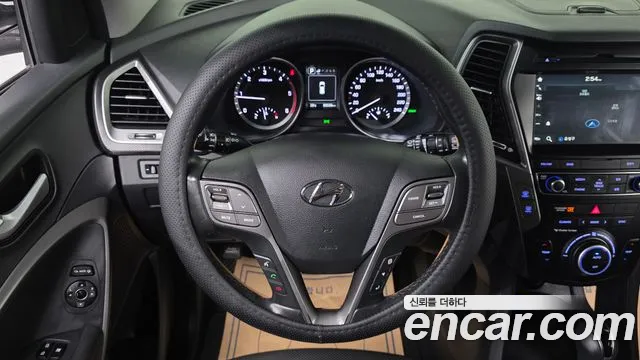 Hyundai Santafe 2017 thumb 4