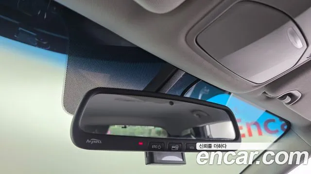Hyundai Santafe 2017 thumb 9