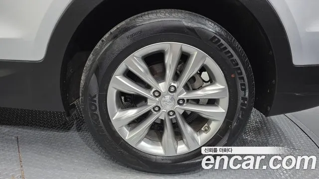 Hyundai Santafe 2017 thumb 11