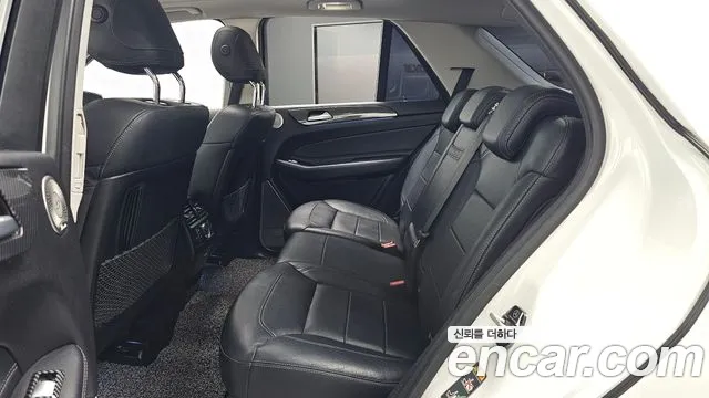 Mercedes-Benz GLE-Класс 2016 thumb 11