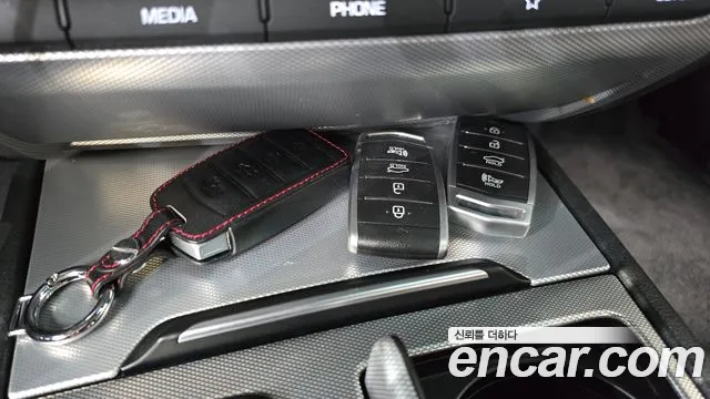 Genesis G80 2019 thumb 6