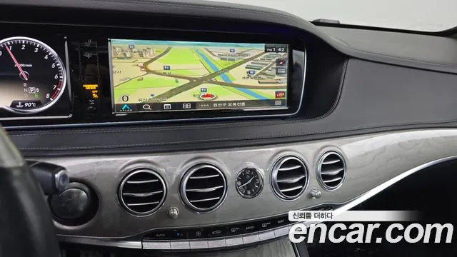 Mercedes-Benz S-Class 2014 thumb 9