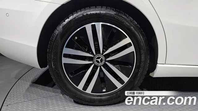Mercedes-Benz A-Class 2021 thumb 4