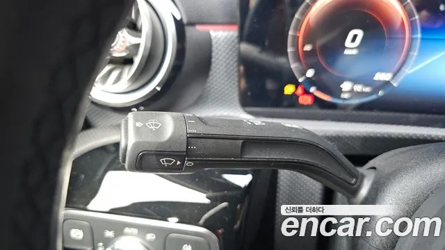 Mercedes-Benz A-Class 2021 thumb 11