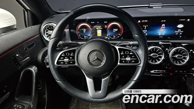 Mercedes-Benz A-Class 2021 thumb 7