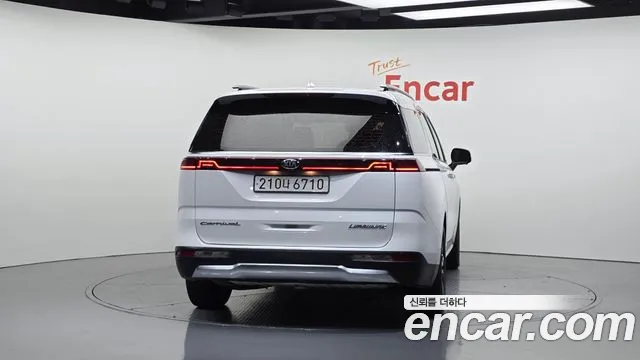 Kia Carnival 2021 thumb 8