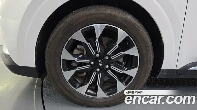 Kia Carnival 2021 thumb 11