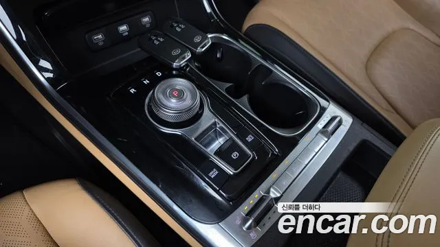 Kia Carnival 2021 thumb 2