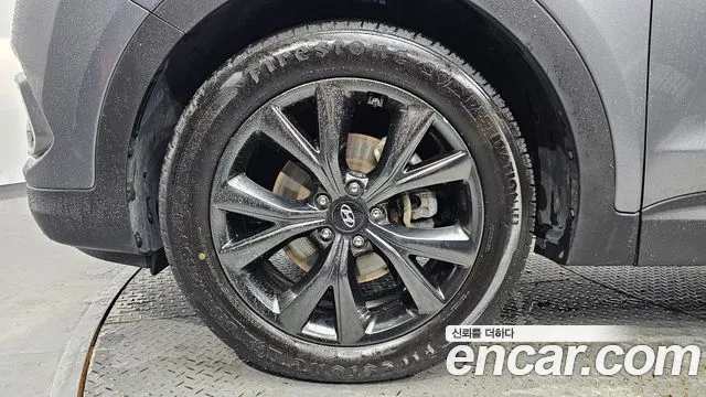 Hyundai Santafe 2015 thumb 2