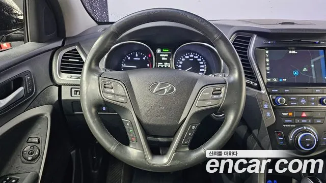 Hyundai Santafe 2015 thumb 10