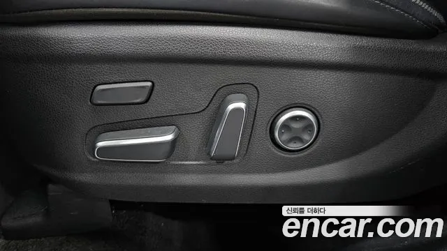 Hyundai Santa Fe 2021 thumb 2