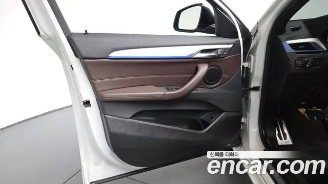 BMW X2 2022 thumb 11