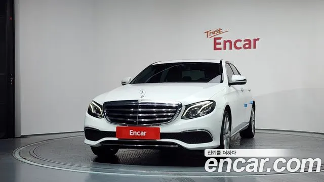Mercedes-Benz E-Class 2018 thumb 5