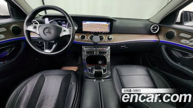 Mercedes-Benz E-Class 2018 thumb 8