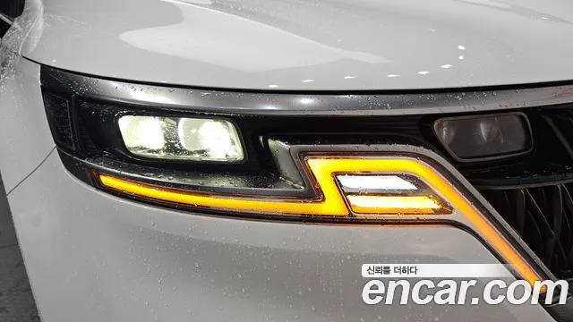 Kia Carnival 2022 thumb 10