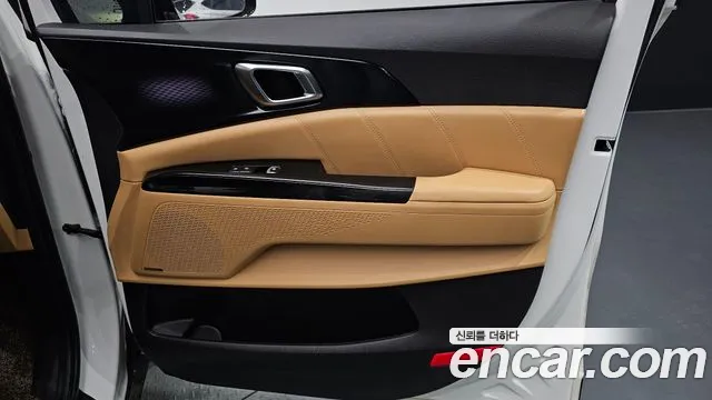 Kia Carnival 2022 thumb 3
