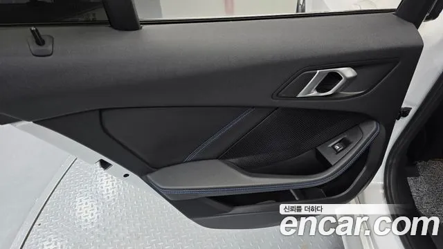 BMW 1 серии 2023 thumb 4