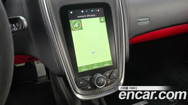 McLaren 570S 2017 thumb 10