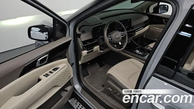 Kia Carnival 2024 thumb 4
