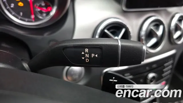 Mercedes-Benz A-Класс 2017 thumb 12