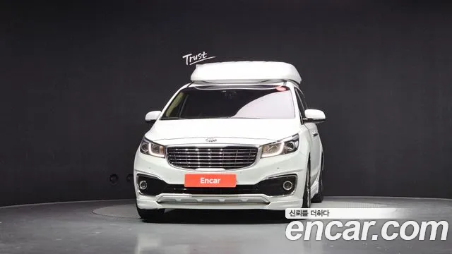 Kia Carnival 2016 thumb 4