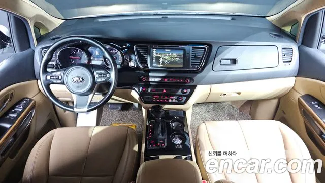 Kia Carnival 2016 thumb 2