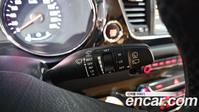 Kia Carnival 2016 thumb 3