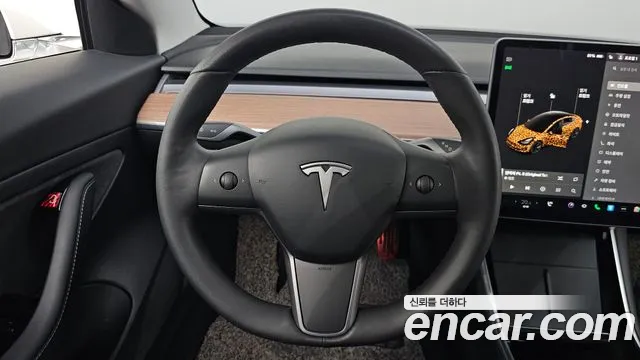 Tesla Model 3 2020 thumb 5