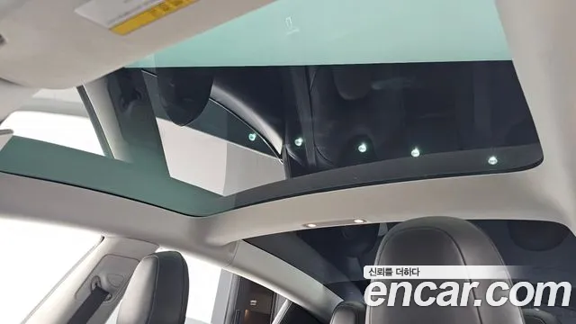 Tesla Model 3 2020 thumb 7