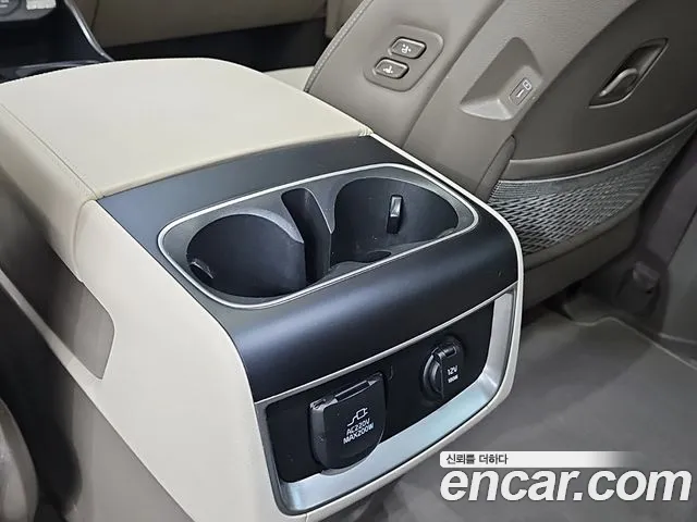 Kia Carnival 2025 thumb 3
