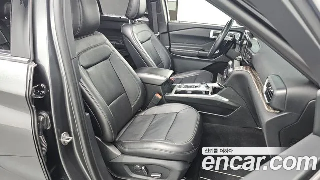 Ford Explorer 2020 thumb 10
