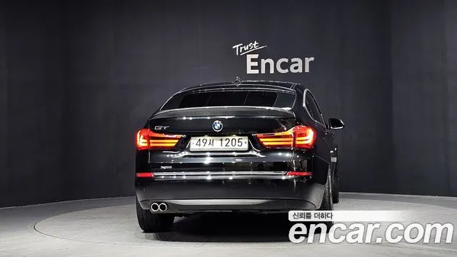 BMW 5 серии Gran Turismo 2015 thumb 9