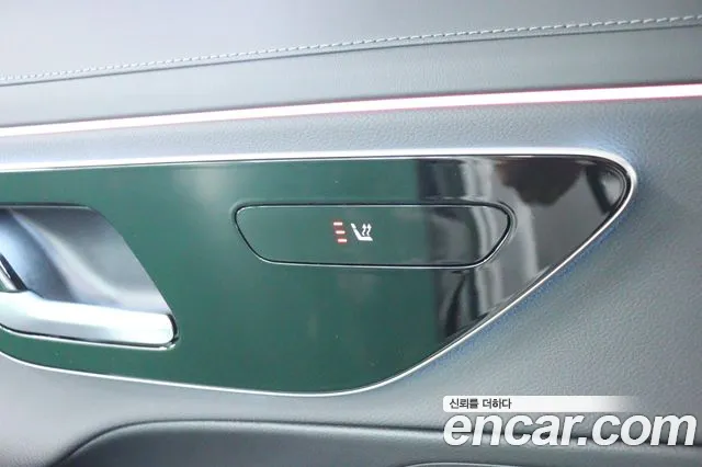 Mercedes-Benz E-Class 2024 thumb 6