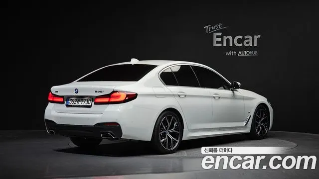 BMW 5 серии 2023 thumb 11