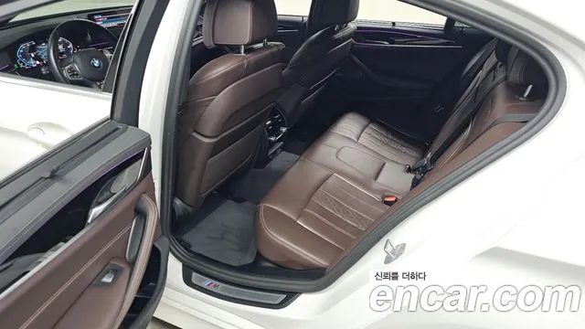 BMW 5 серии 2023 thumb 4