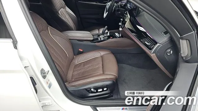 BMW 5 серии 2023 thumb 8