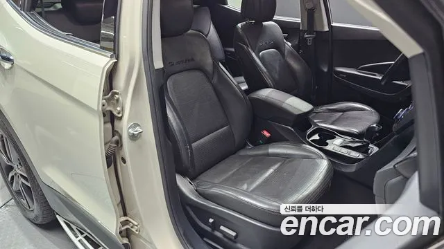Hyundai Санта Фе 2013 thumb 10