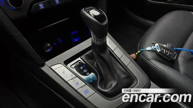 Hyundai Avante 2016 thumb 8