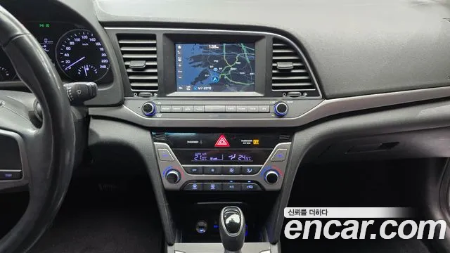 Hyundai Avante 2016 thumb 9