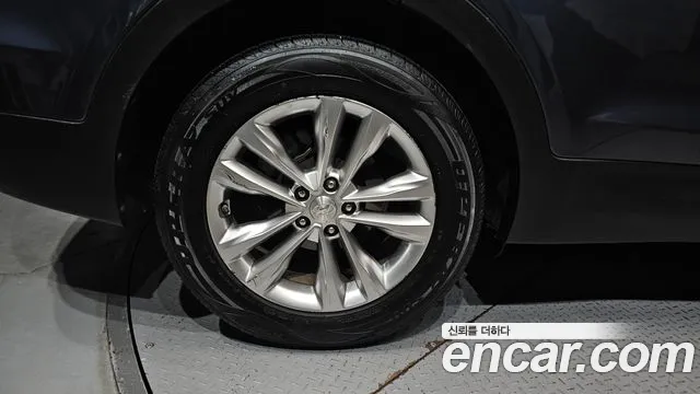 Hyundai Santafe 2017 thumb 6