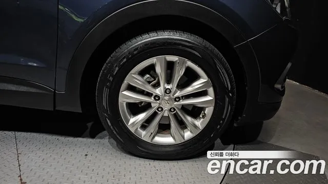 Hyundai Santafe 2017 thumb 11
